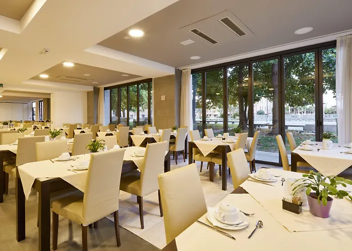 Fonzari Szálloda 4*